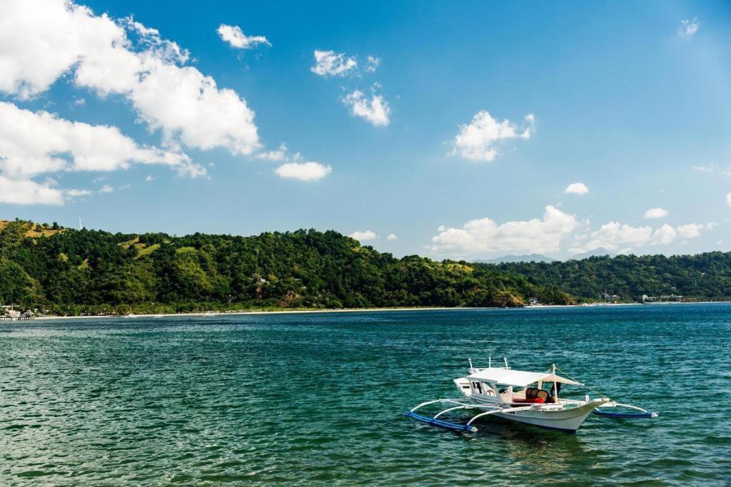 Suzuki Beach Hotel 오롱가포 외부 사진