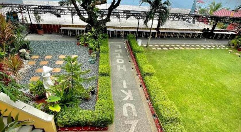 Suzuki Beach Hotel 오롱가포 외부 사진