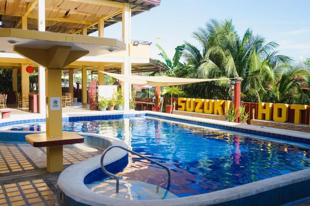 Suzuki Beach Hotel 오롱가포 외부 사진